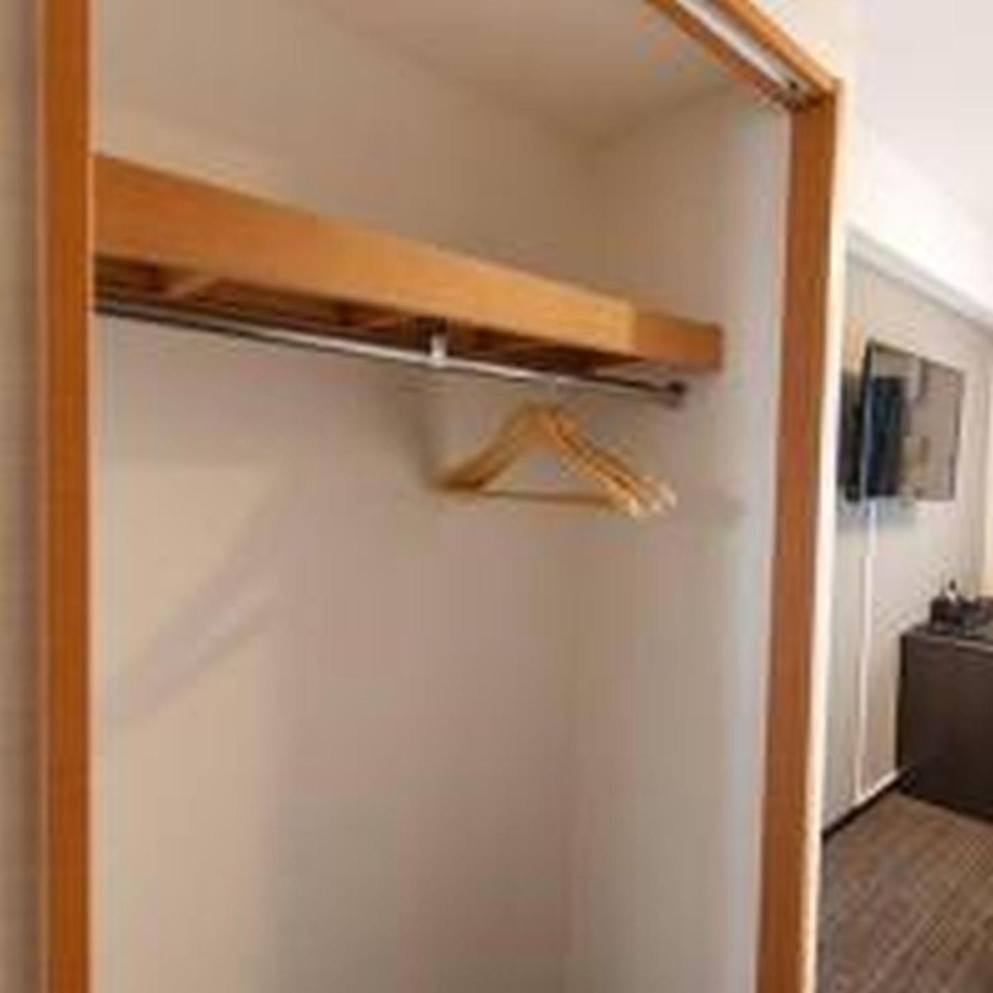 Yuki 803 Apartemen